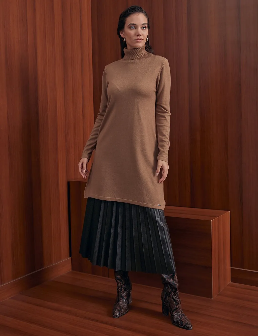 Basic Turtleneck Knitwear Tunic Beige SZ TRK40