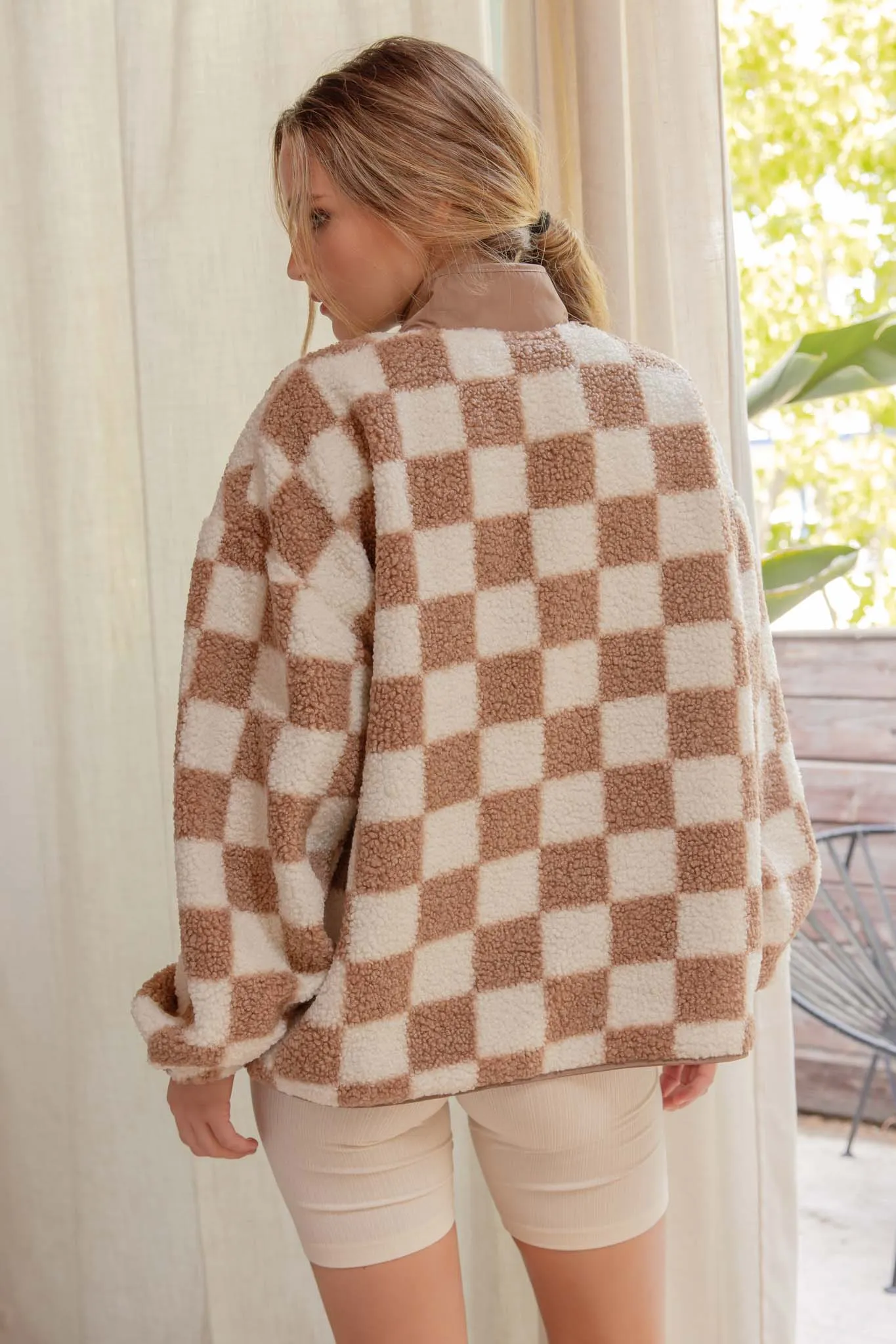 CHECKERED SNAP BUTTON FLEECE JACKET