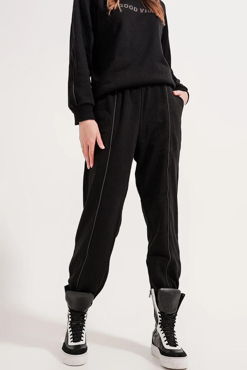Joggers With Drawstring Waist And Front Seam In Black