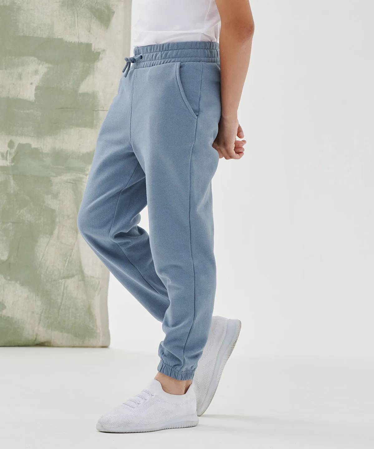 Kids sustainable fashion cuffed joggers | Black