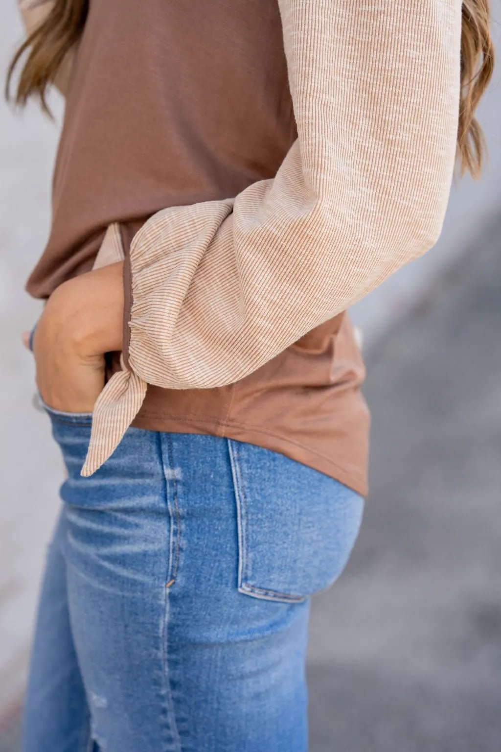 Ribbed Tie Sleeve Tee