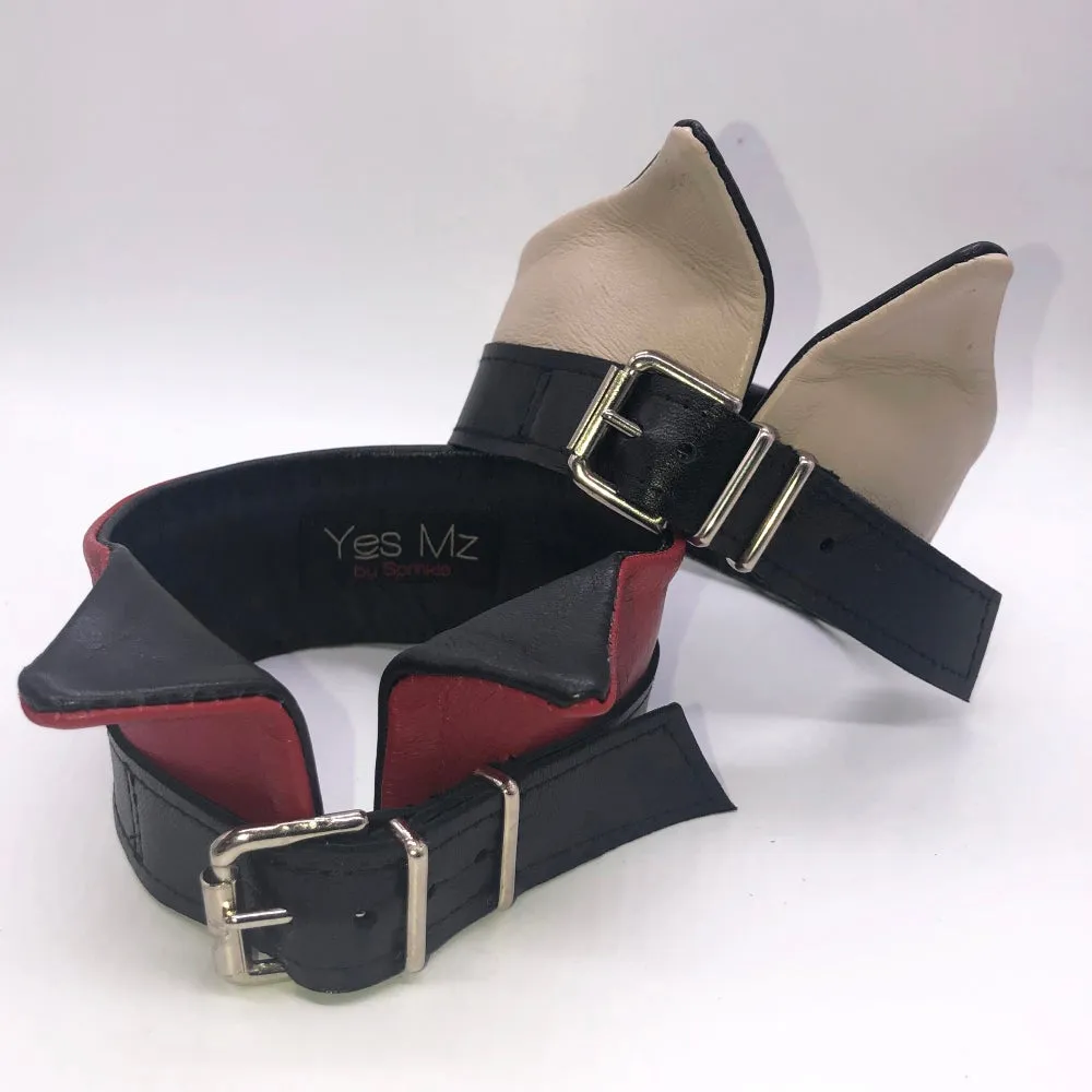 YES MZ: LEATHER COLLAR